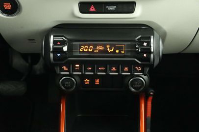 Car image 29