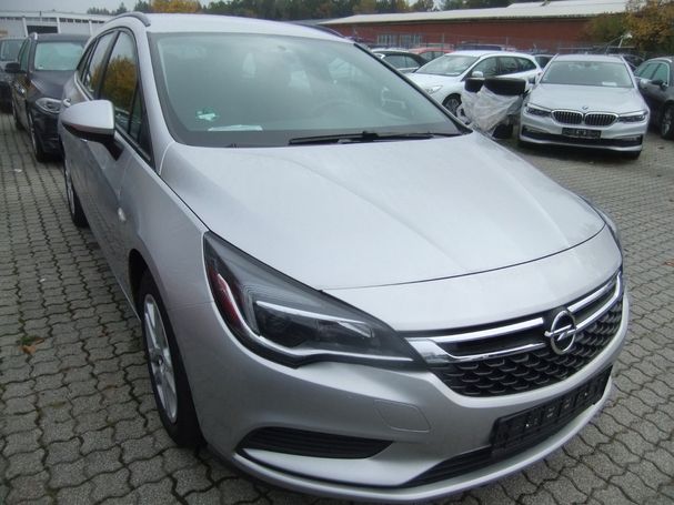 Opel Astra Sports Tourer 1.6 CDTi 81 kW image number 2