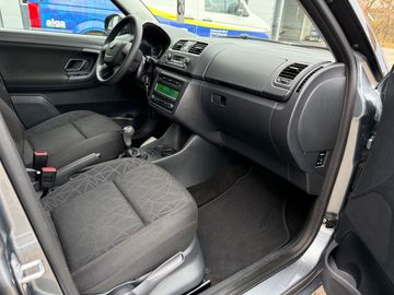 Car image 16