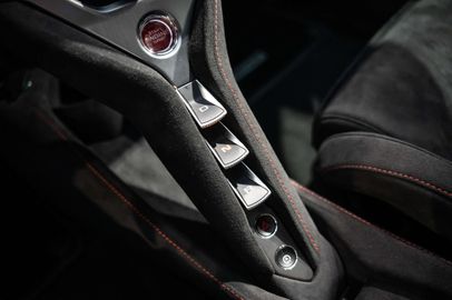 Car image 37