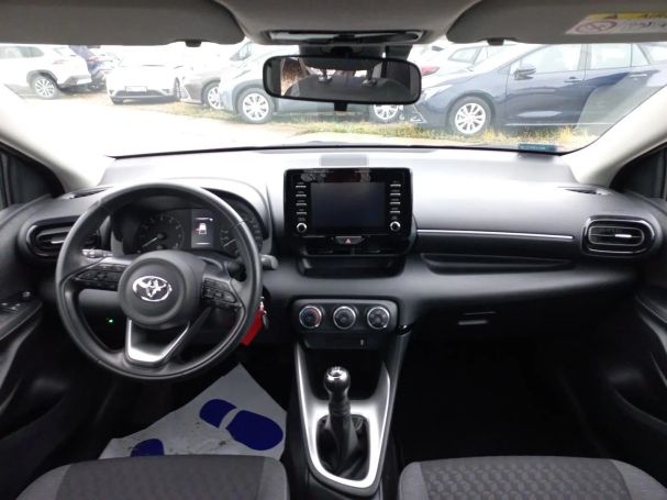 Toyota Yaris 1.0 Comfort 53 kW image number 12