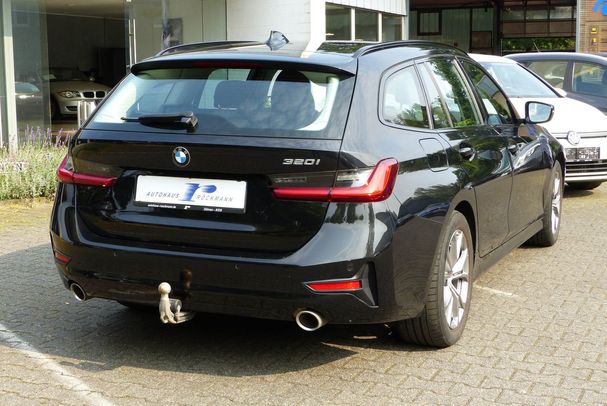 BMW 320i Touring 135 kW image number 4