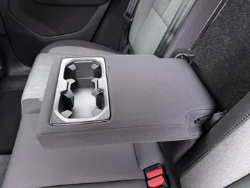 Car image 41