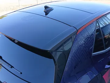Car image 27