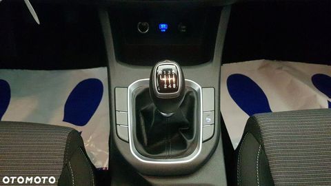 Car image 30