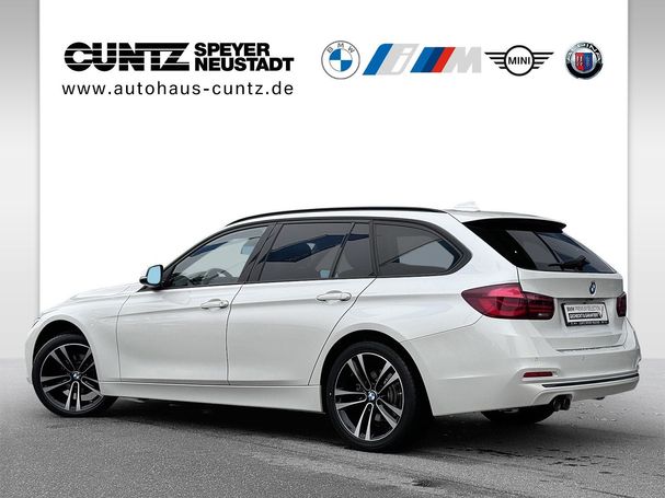 BMW 320i Touring xDrive 135 kW image number 4