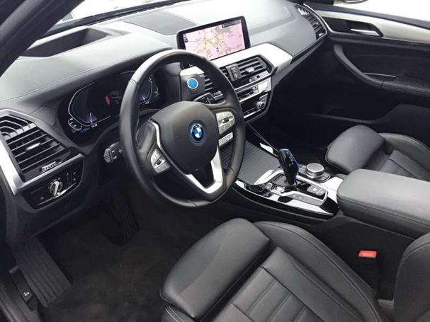 BMW iX3 M Sport Impressive 213 kW image number 4