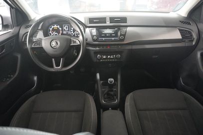 Car image 25