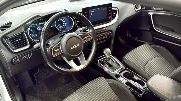 Kia Ceed Plug-in Hybrid 104 kW image number 8