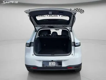 Car image 33