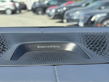 Car image 40