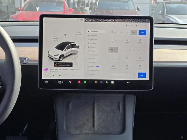 Tesla Model Y Long Range AWD 378 kW image number 15