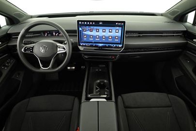 Car image 30