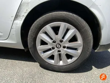 Car image 41