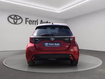 Car image 3