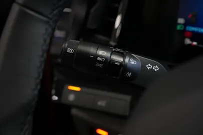Car image 37