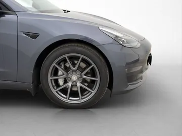 Car image 35