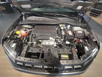 Car image 15