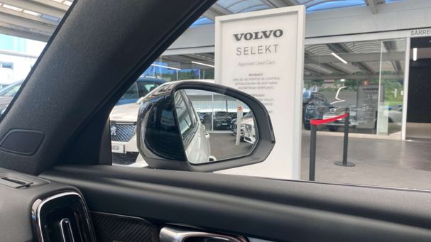 Volvo XC40 B3 Plus Dark 120 kW image number 20