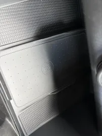 Car image 37