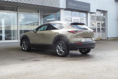 Car image 3