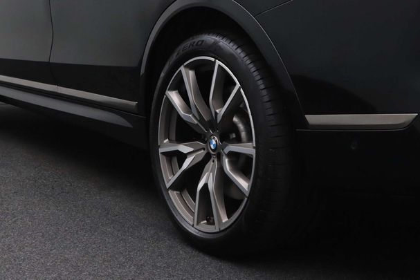 BMW X7 M50i xDrive 390 kW image number 5