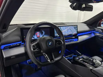 Car image 28