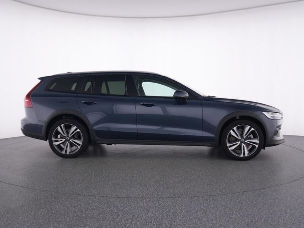 Volvo V60 Cross Country AWD B4 145 kW image number 12