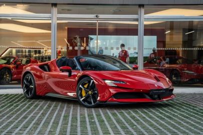 Car image 4