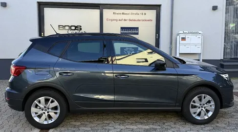 Car image 3