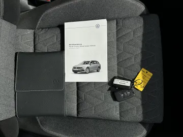 Car image 45