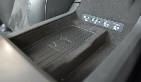 Car image 37