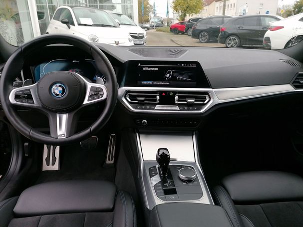 BMW 330e Touring 215 kW image number 8