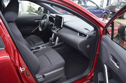 Car image 12