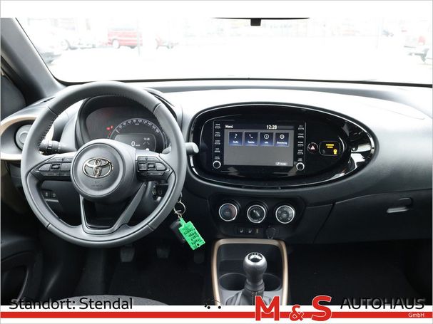 Toyota Aygo X 1.0 53 kW image number 10