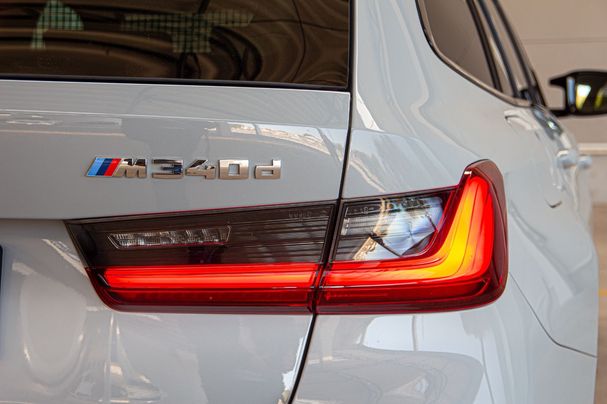 BMW 340d Touring xDrive 250 kW image number 30