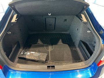 Car image 37