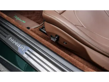 Car image 39