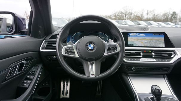 BMW 330e Touring M Sport xDrive 215 kW image number 22