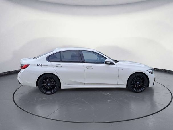 BMW 320i M Sport 135 kW image number 2