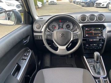 Car image 12