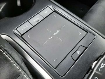 Car image 32