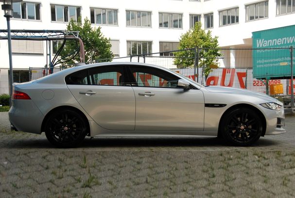 Jaguar XE 132 kW image number 4