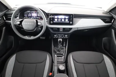 Car image 30
