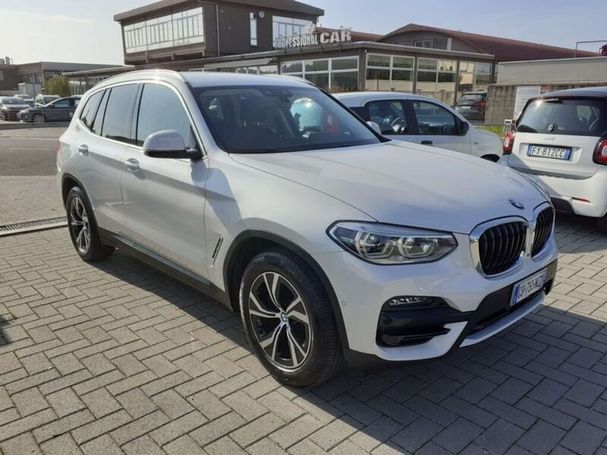 BMW X3 xDrive20d Advantage 140 kW image number 2