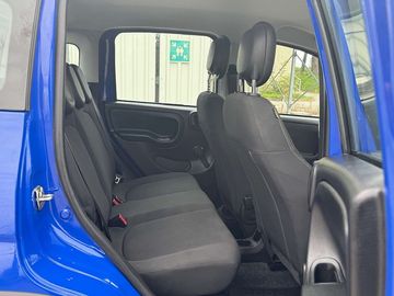 Car image 17