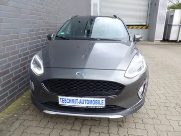 Car image 14