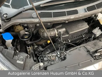 Car image 40