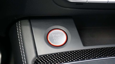 Car image 32