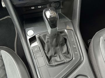 Car image 33